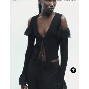 ZARA RUFFLED KNIT CARDIGAN LLARGE IN BLACK